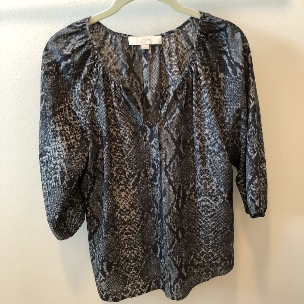 Loft snakeskin gray blouse